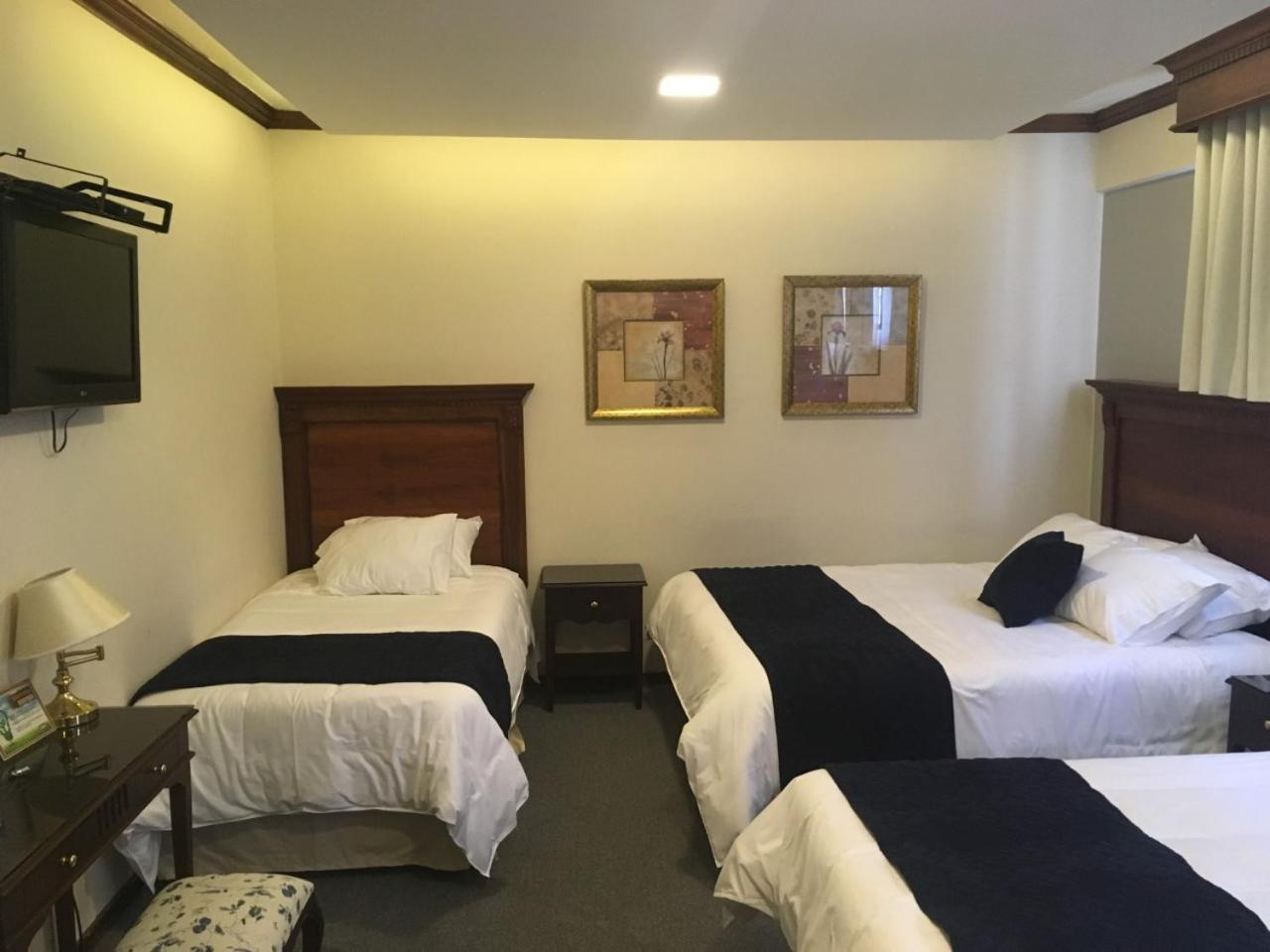 Hotel Florida Ambato Exteriér fotografie