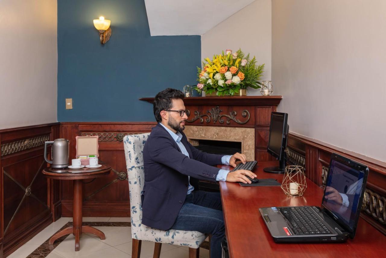 Hotel Florida Ambato Exteriér fotografie